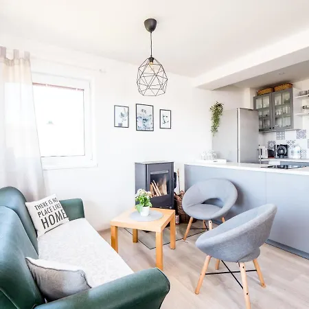 Apartman Chata Nad Bresteckou Skalou *