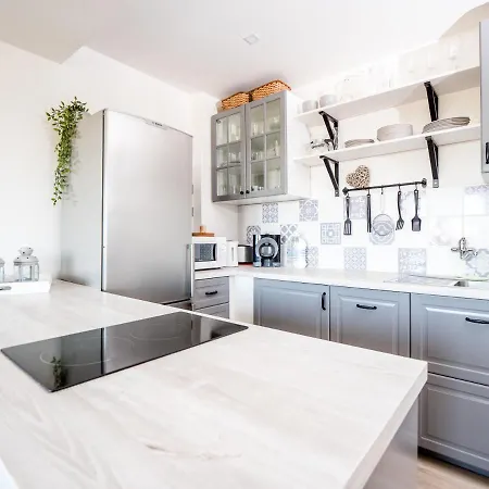 Apartman Chata Nad Bresteckou Skalou *